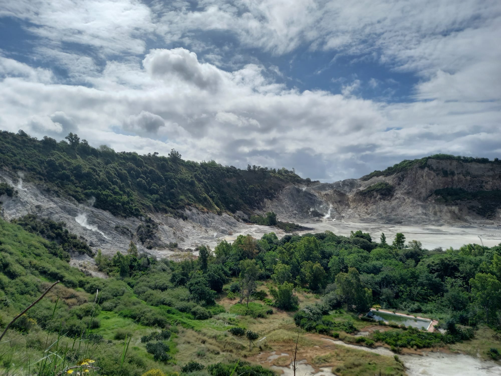 Earthquakes and bradyseism, journey into the burning earth: here's what's happening to the Phlegraean Fields